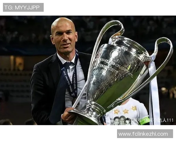 齐达内传奇人生回顾：从11号足球明星到世界足坛的伟大教练